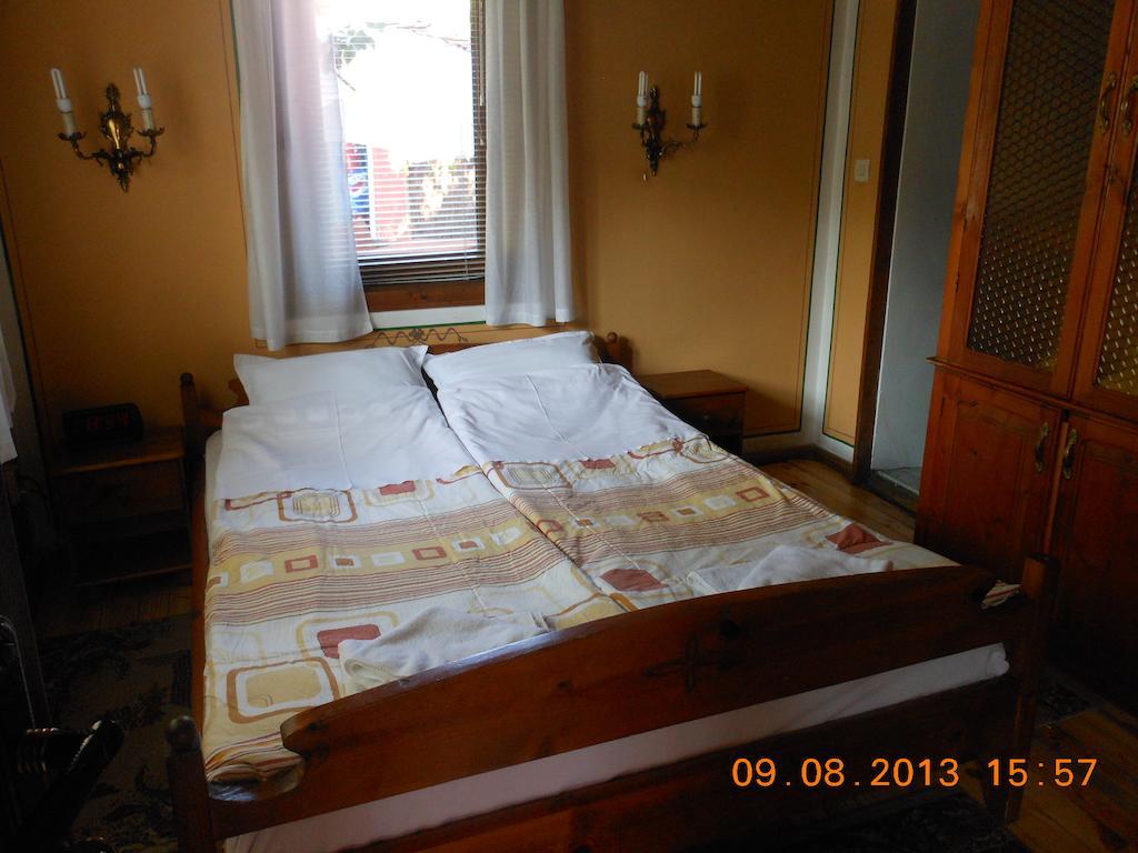 Family Hotel Kalina Koprivshtitsa Room photo